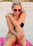 Party All Star Blonde Assault Zip Set