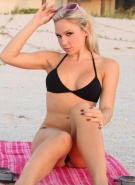 Party All Star Blonde Assault Zip Set