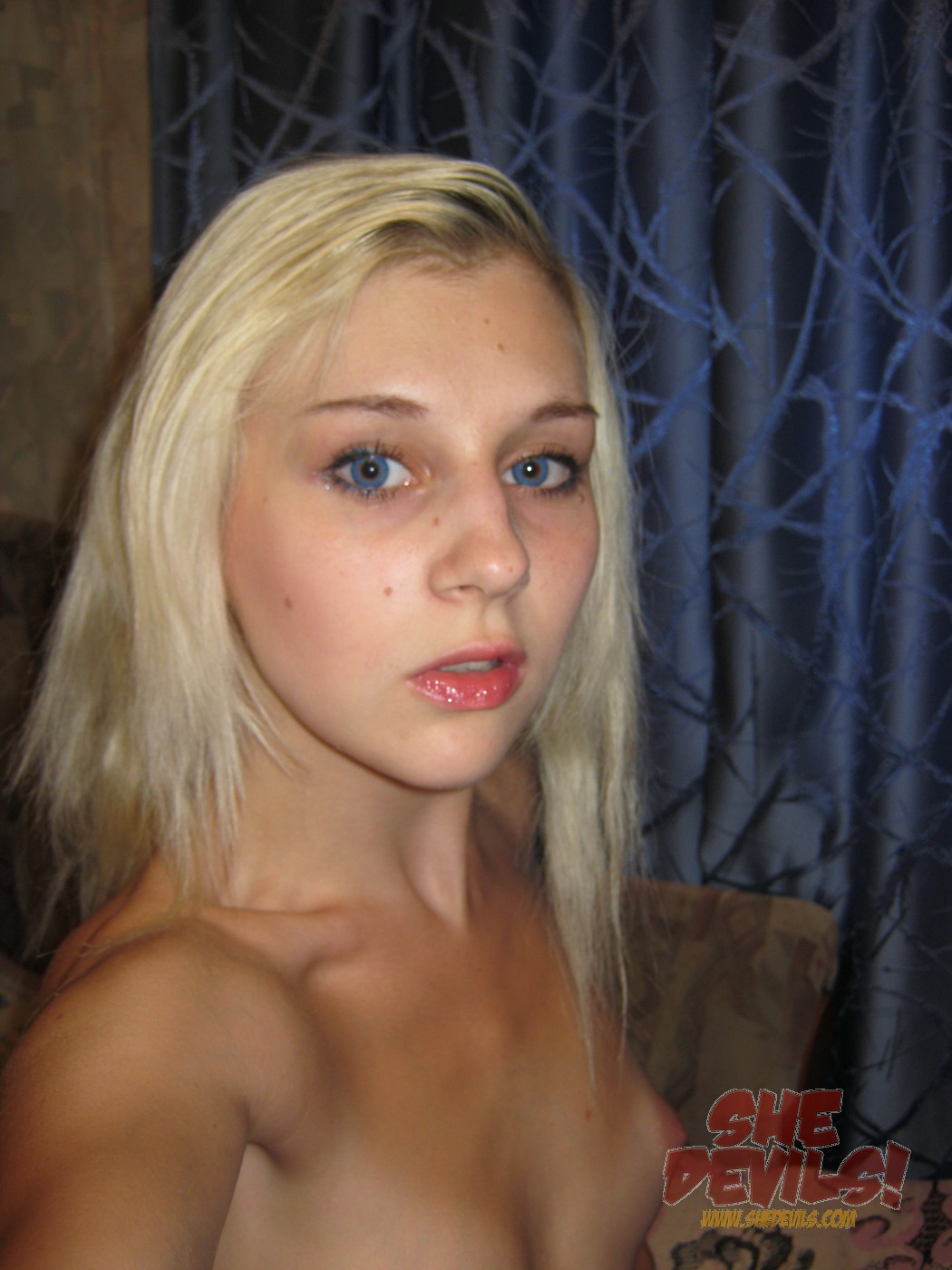 nude selfy teen girl hot free threesome fuck video